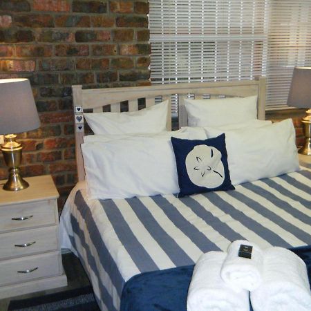 Sea Way Selfcatering Accommodation Беттис-Бей Экстерьер фото