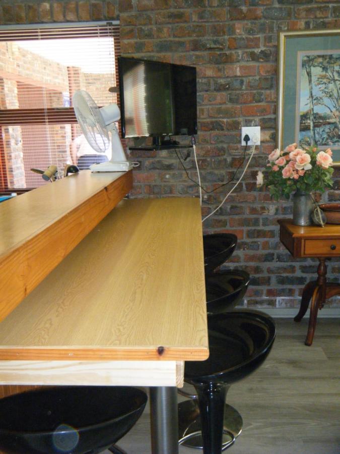 Sea Way Selfcatering Accommodation Беттис-Бей Экстерьер фото