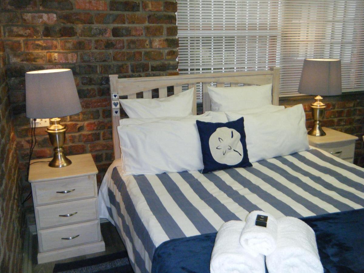 Sea Way Selfcatering Accommodation Беттис-Бей Экстерьер фото