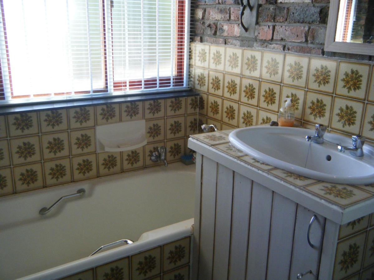 Sea Way Selfcatering Accommodation Беттис-Бей Экстерьер фото
